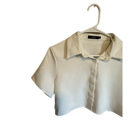 Micas Women's Medium White Cropped Short Sleeve Collared Button Up Blouse - Picture 2 of 10